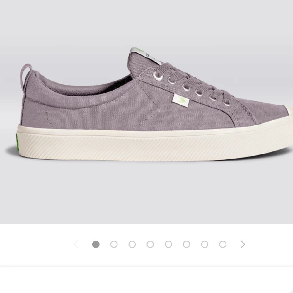 Cariuma unisex grey canvas oca low sneakers size women’s 7.5 men’s 6